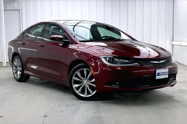 2016 Chrysler 200 S FWD photo