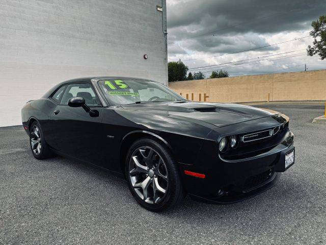 2015 Dodge Challenger R/T Plus RWD photo