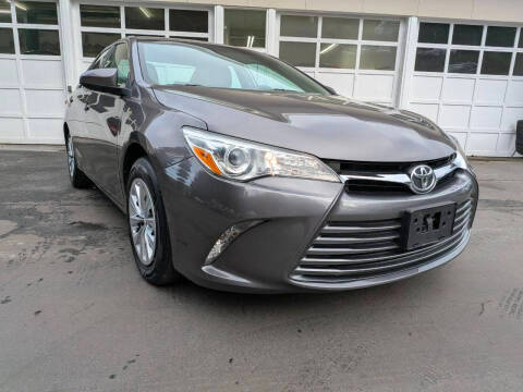 2016 Toyota Camry LE FWD photo