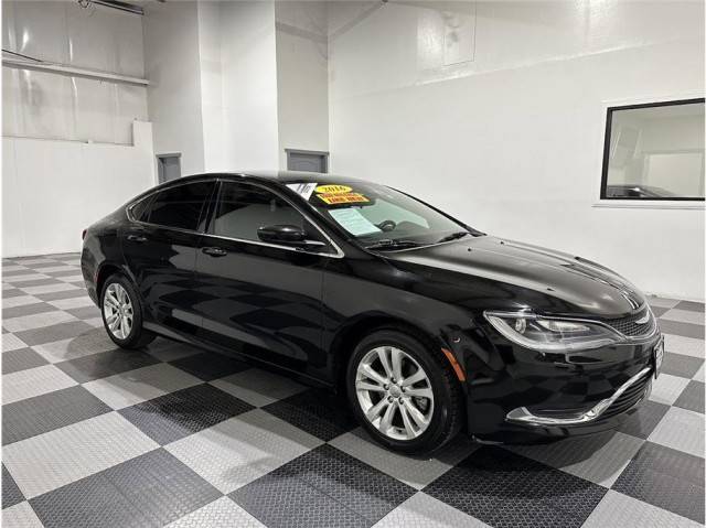 2016 Chrysler 200 Limited FWD photo