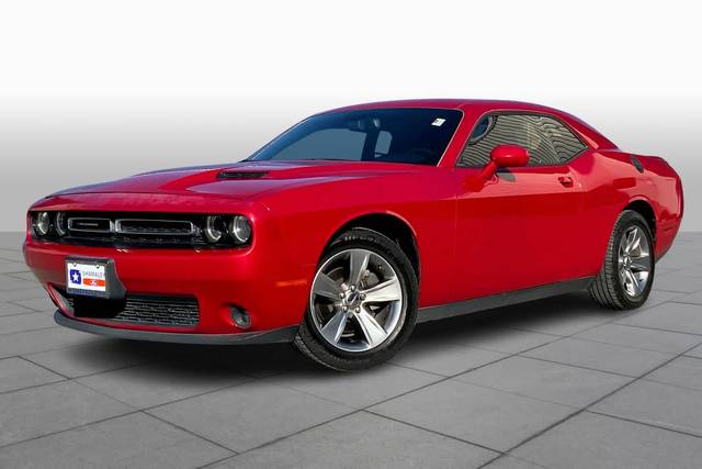 2015 Dodge Challenger SXT RWD photo