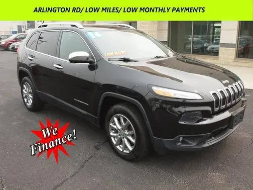 2016 Jeep Cherokee Latitude 4WD photo