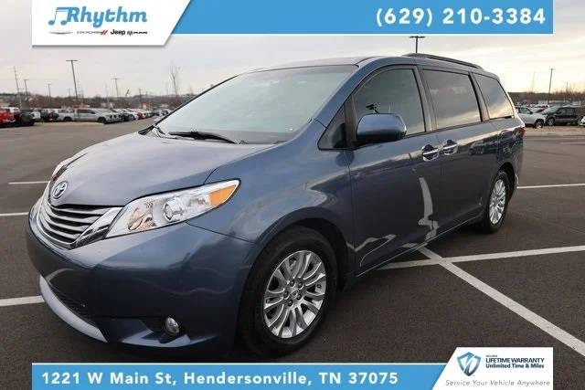 2015 Toyota Sienna XLE Premium FWD photo