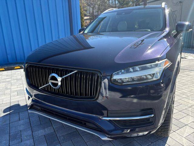 2016 Volvo XC90 T6 Momentum AWD photo