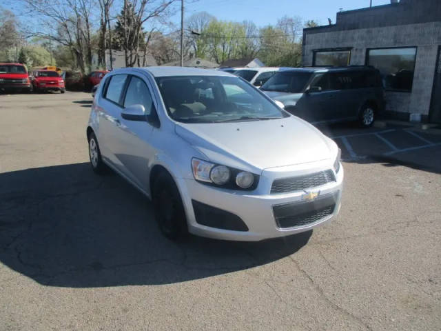2016 Chevrolet Sonic LS FWD photo