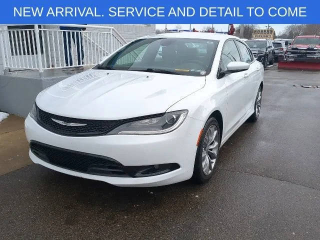 2016 Chrysler 200 S FWD photo