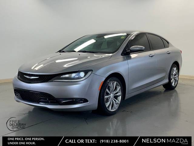 2016 Chrysler 200 S FWD photo