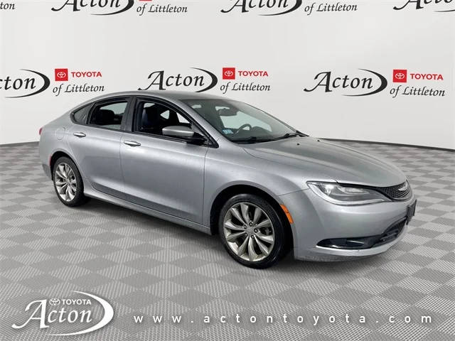 2016 Chrysler 200 S FWD photo