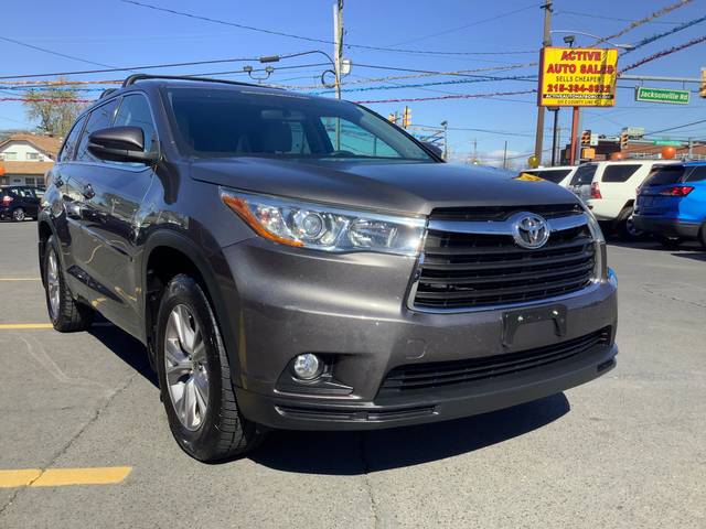 2015 Toyota Highlander LE Plus AWD photo