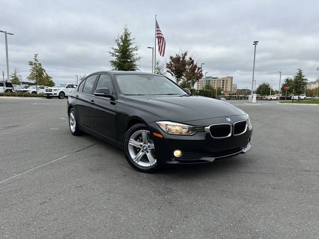 2015 BMW 3 Series 320i RWD photo