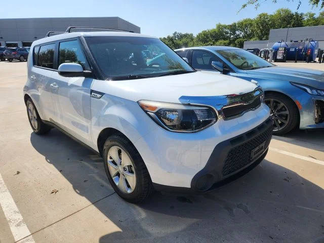 2016 Kia Soul Base FWD photo