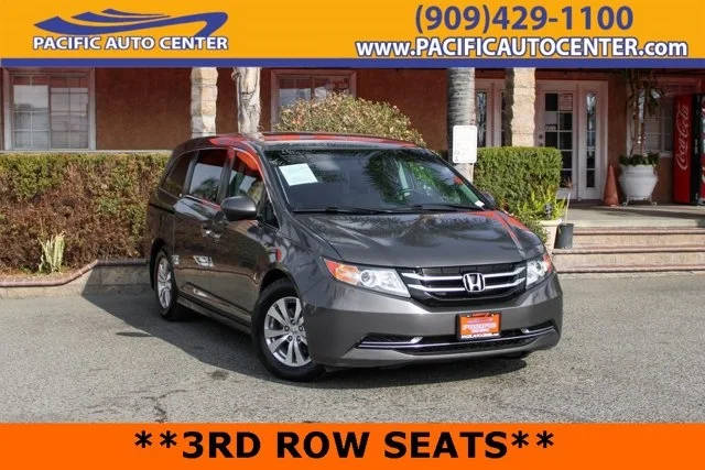 2016 Honda Odyssey SE FWD photo