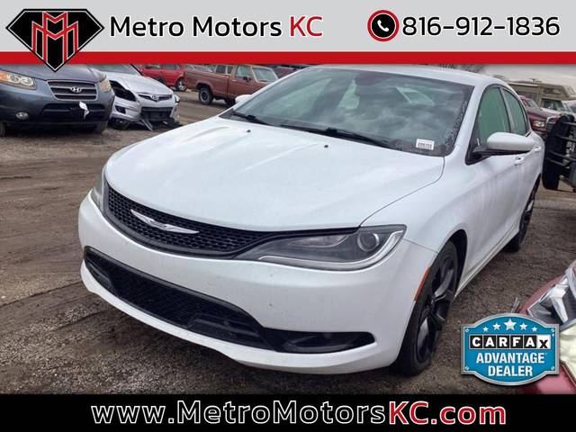 2015 Chrysler 200 S FWD photo