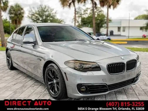 2016 BMW 5 Series 528i RWD photo