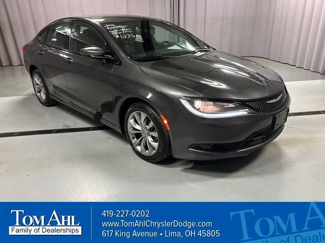 2016 Chrysler 200 S FWD photo