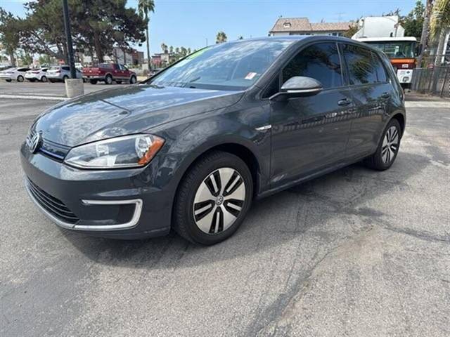 2016 Volkswagen e-Golf SE FWD photo