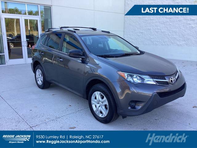 2015 Toyota RAV4 LE FWD photo