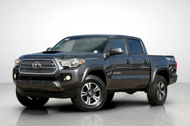 2016 Toyota Tacoma TRD Sport RWD photo