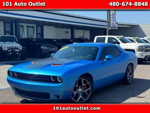 2015 Dodge Challenger R/T RWD photo