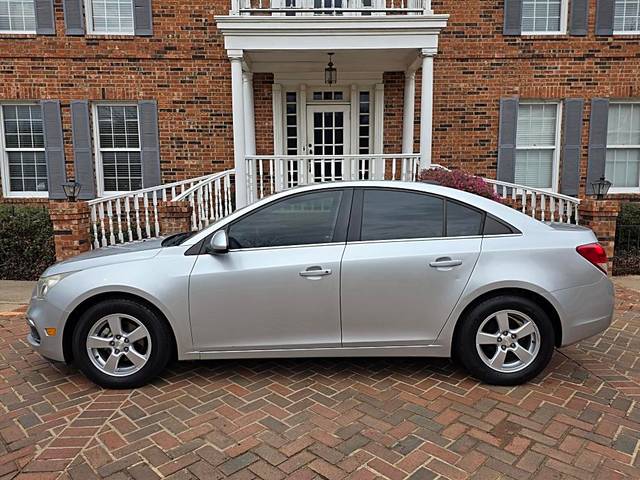 2016 Chevrolet Cruze LT FWD photo