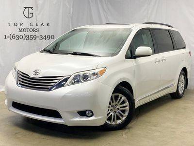 2015 Toyota Sienna XLE FWD photo