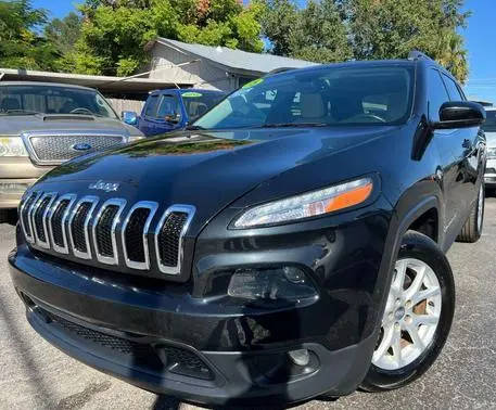 2015 Jeep Cherokee Latitude FWD photo