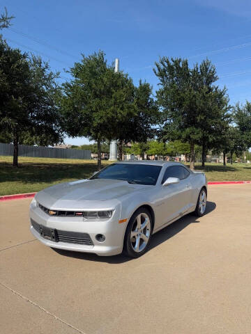 2015 Chevrolet Camaro LT RWD photo