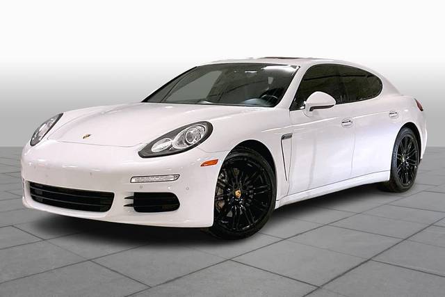 2016 Porsche Panamera S RWD photo