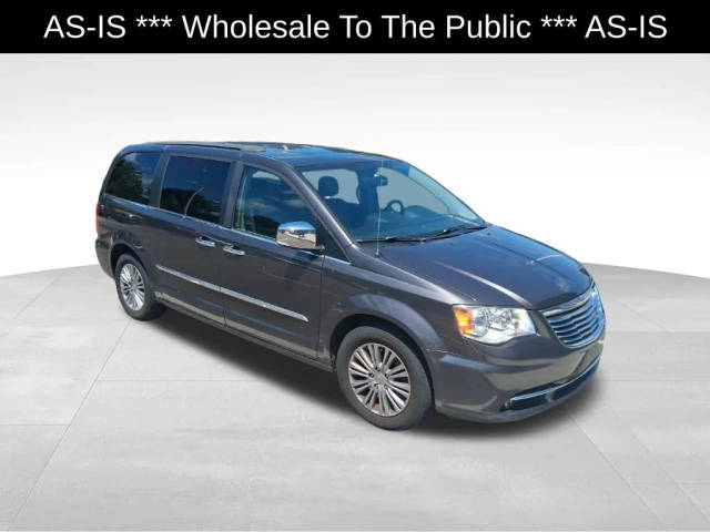 2016 Chrysler Town and Country Touring-L Anniversary Edition FWD photo