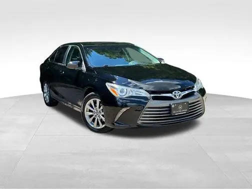 2016 Toyota Camry XSE FWD photo