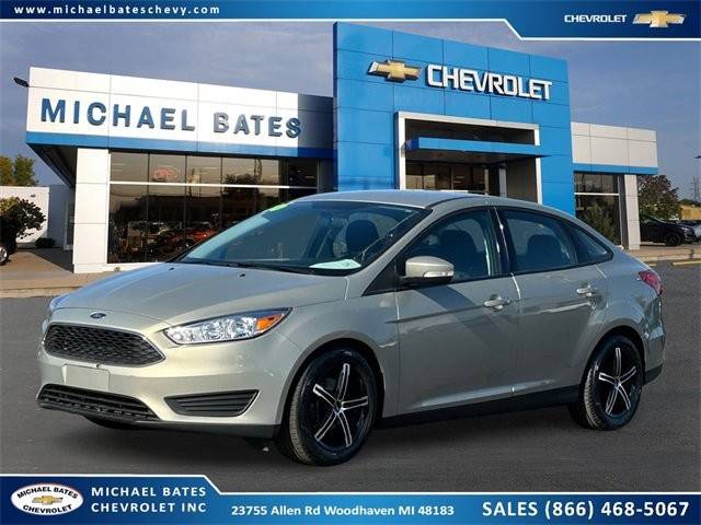 2016 Ford Focus SE FWD photo