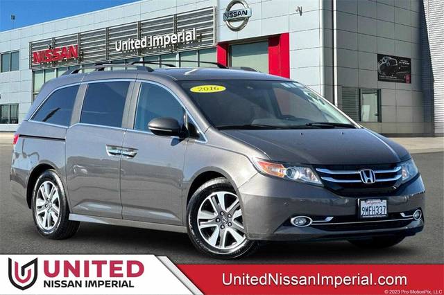 2016 Honda Odyssey Touring Elite FWD photo