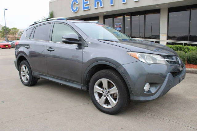 2015 Toyota RAV4 XLE FWD photo