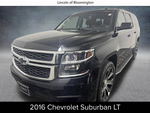 2016 Chevrolet Suburban LT 4WD photo