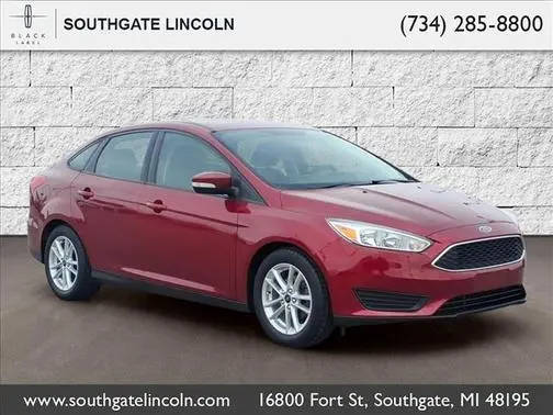 2016 Ford Focus SE FWD photo