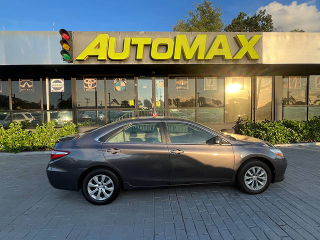 2016 Toyota Camry LE FWD photo