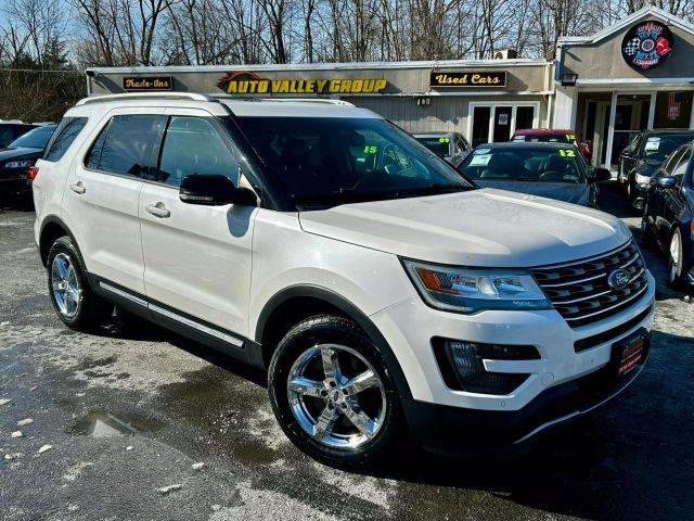 2016 Ford Explorer XLT 4WD photo