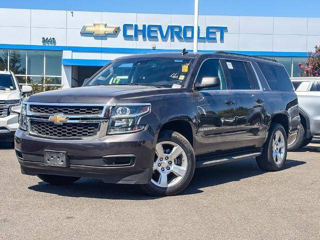 2016 Chevrolet Suburban LT RWD photo
