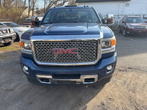 2015 GMC Sierra 2500HD Denali 4WD photo