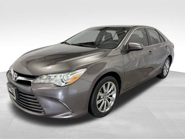 2016 Toyota Camry XLE FWD photo