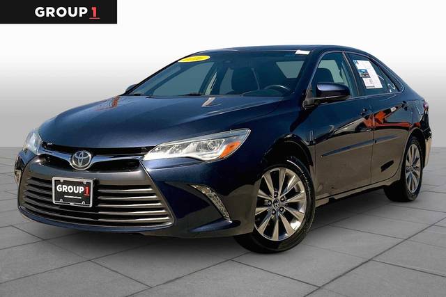 2016 Toyota Camry XLE FWD photo