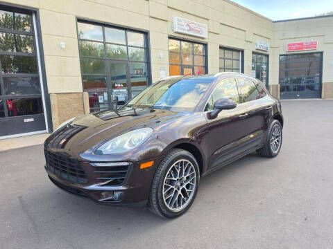 2016 Porsche Macan S AWD photo