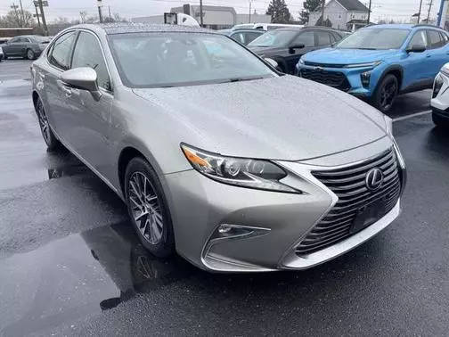 2016 Lexus ES  FWD photo