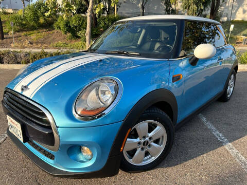 2016 MINI Hardtop 2 Door  FWD photo