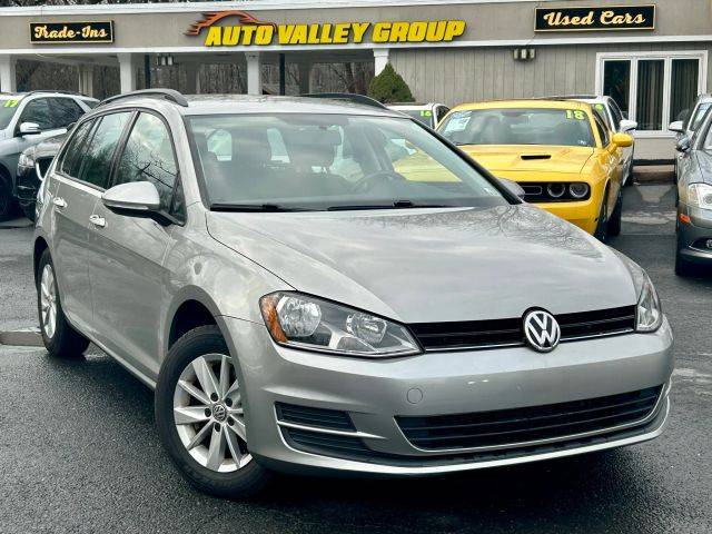 2016 Volkswagen Golf SportWagen TSI S FWD photo
