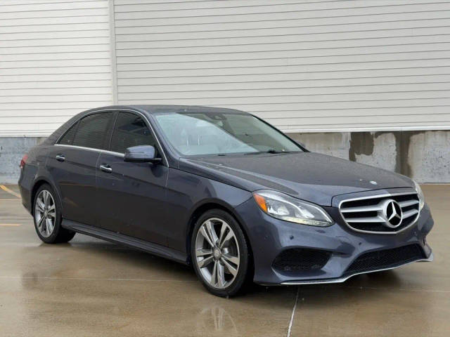 2016 Mercedes-Benz E-Class E 350 Sport RWD photo