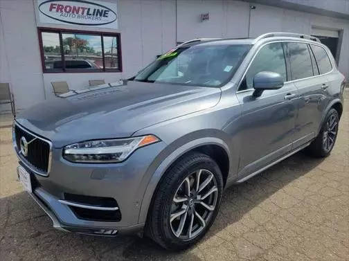 2016 Volvo XC90 T6 Momentum AWD photo