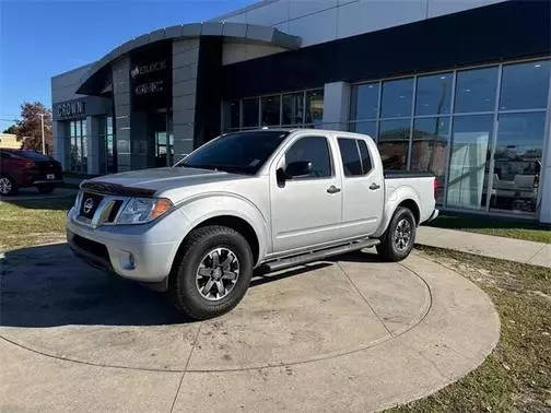 2016 Nissan Frontier Desert Runner RWD photo