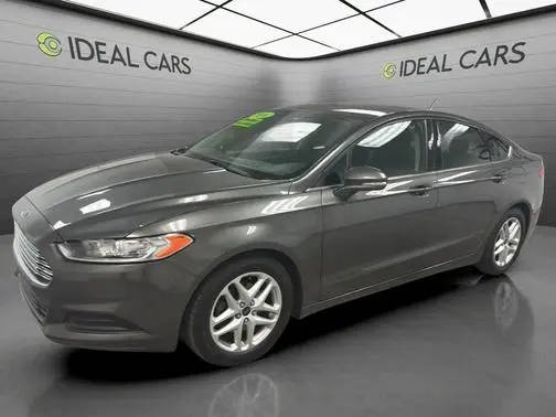 2016 Ford Fusion SE FWD photo