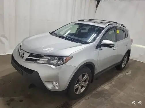 2015 Toyota RAV4 XLE AWD photo